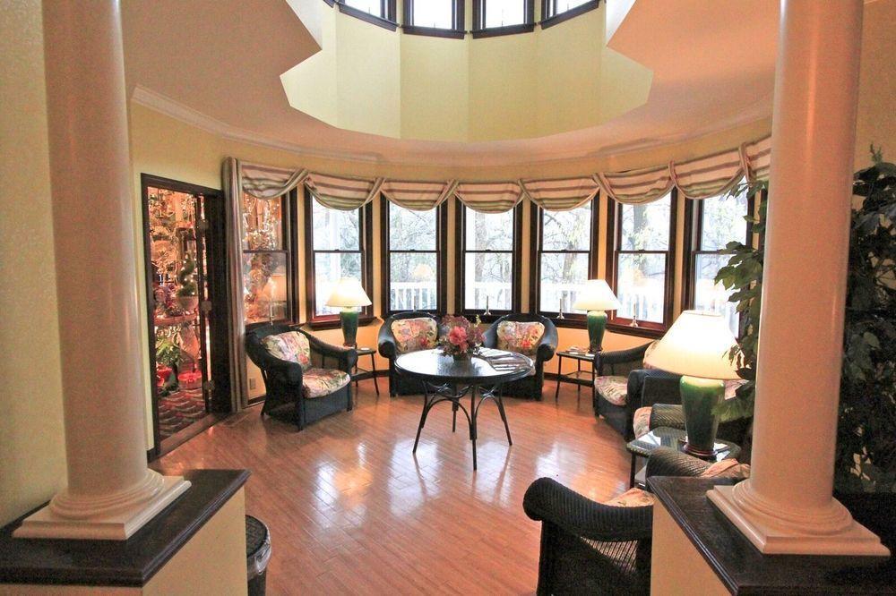 Inn At Aberdeen - photo 8