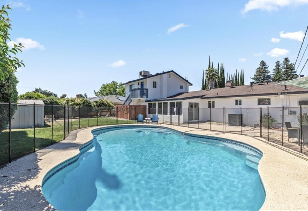 Homey Pool Fun Gameroom Sunnyside Retreat in Fresno, United States