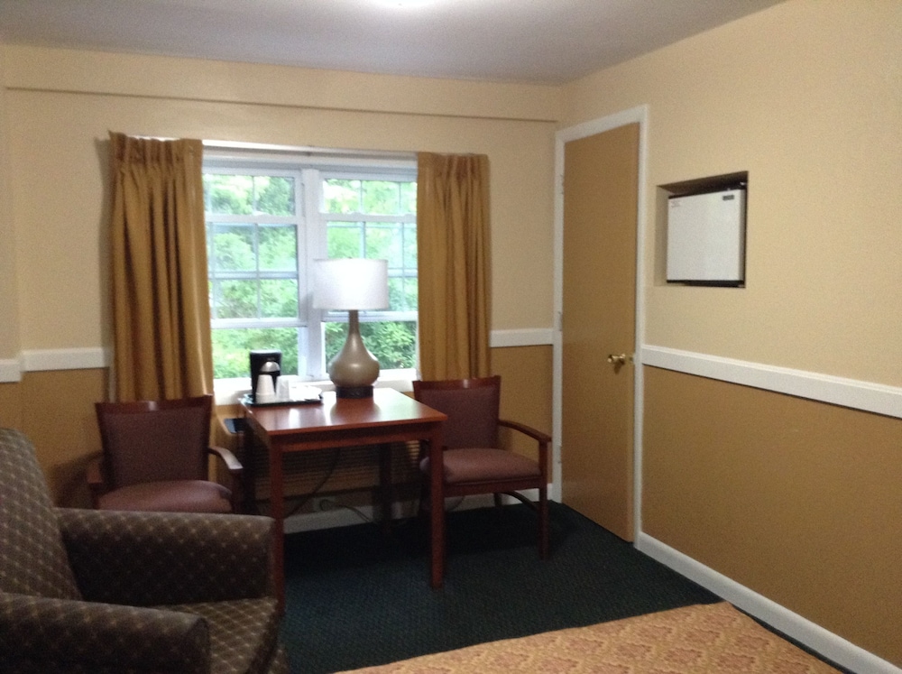 Briarcliff Motel - photo 11