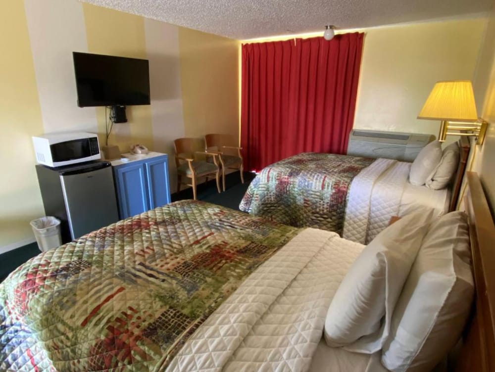 Lake Country Inn - photo 10