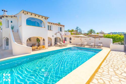 Villa Malawi by Abahana Villas — 4-Star Luxury Hotel in Calp, Spain