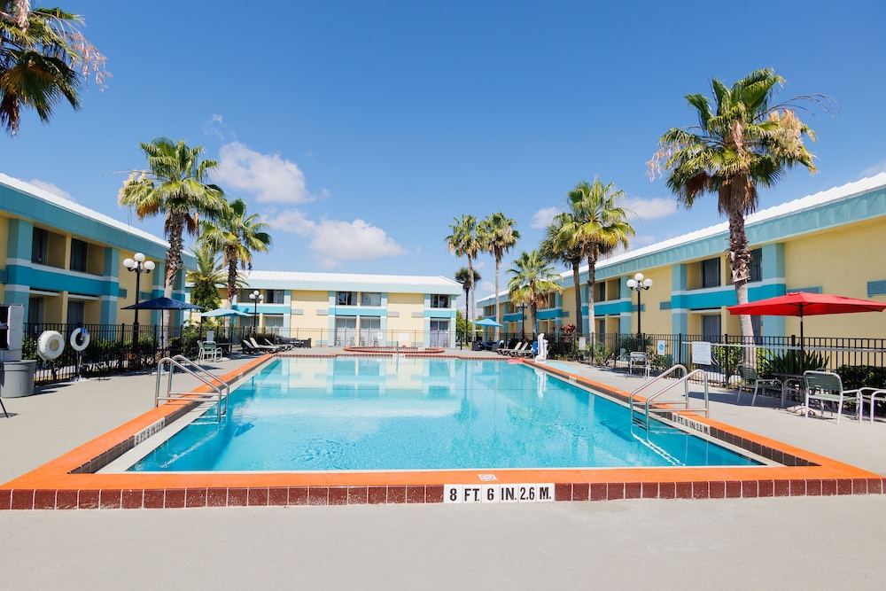 Garnet Inn & Suites Orlando - photo 109