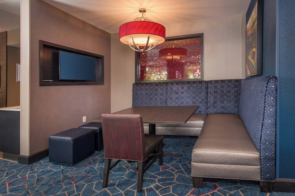 TownePlace Suites by Marriott Altoona - photo 25