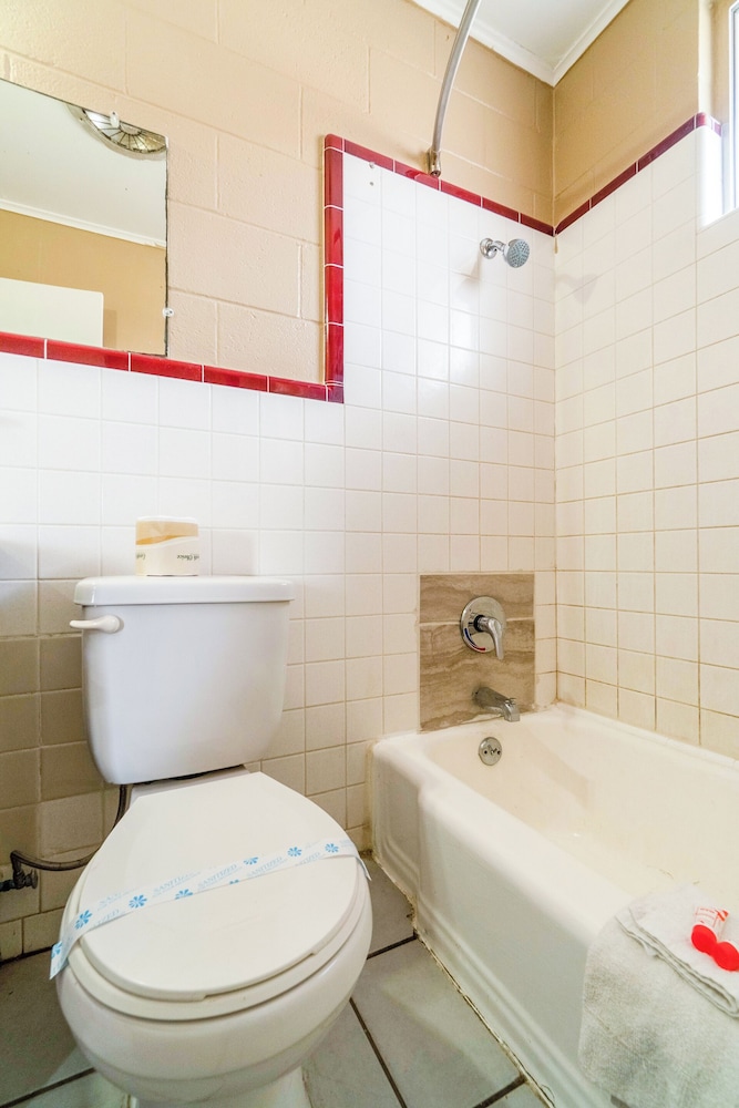 Oyo Hotel Beeville Us 181 - photo 59
