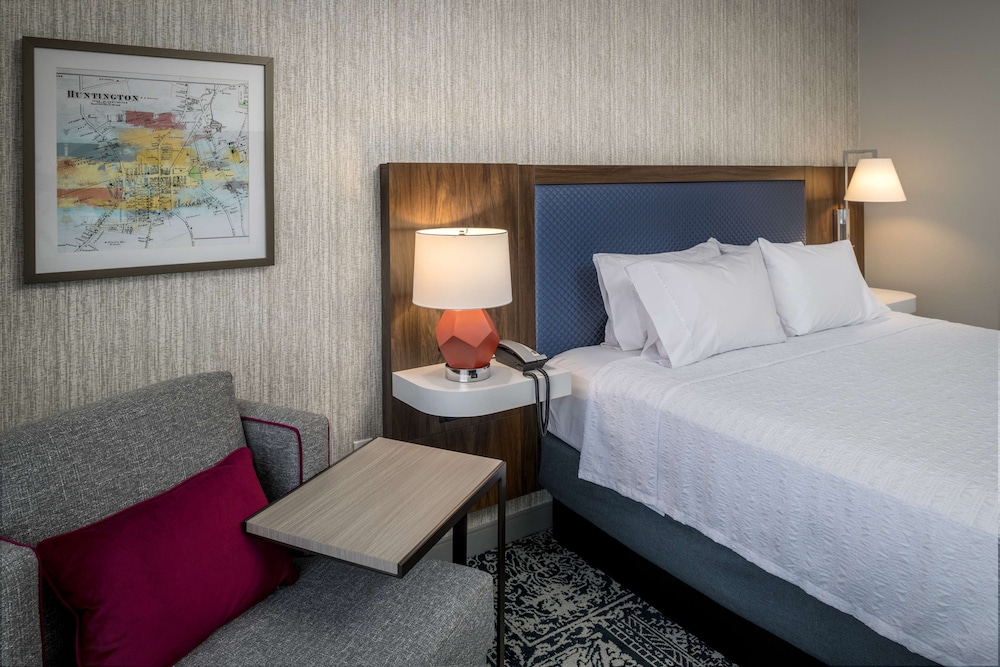 Hampton Inn & Suites Huntington Downtown - photo 7