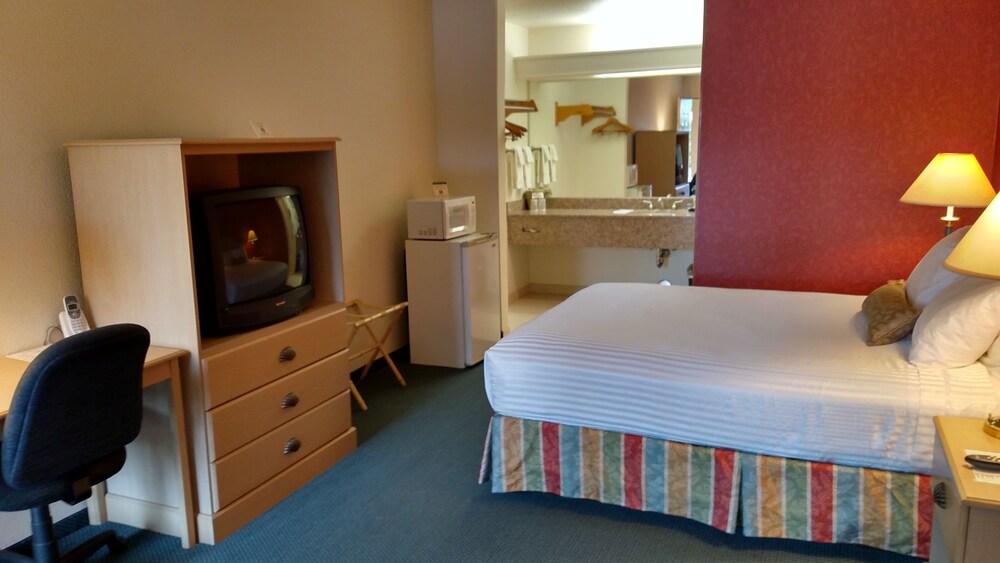 Lewis River Inn - photo 14