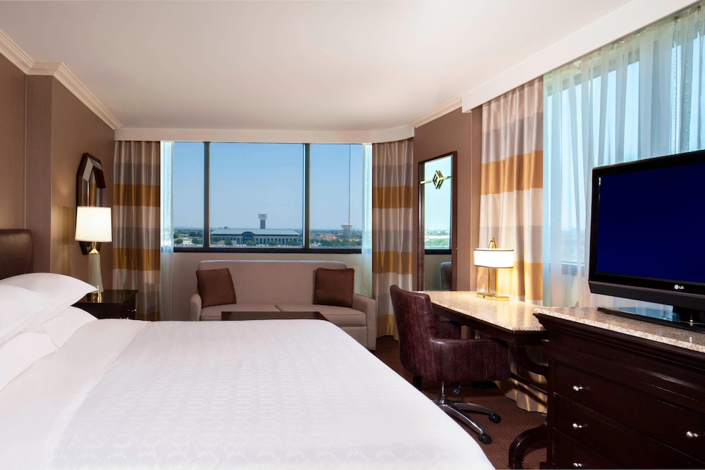 Sheraton DFW Airport Hotel - photo 8