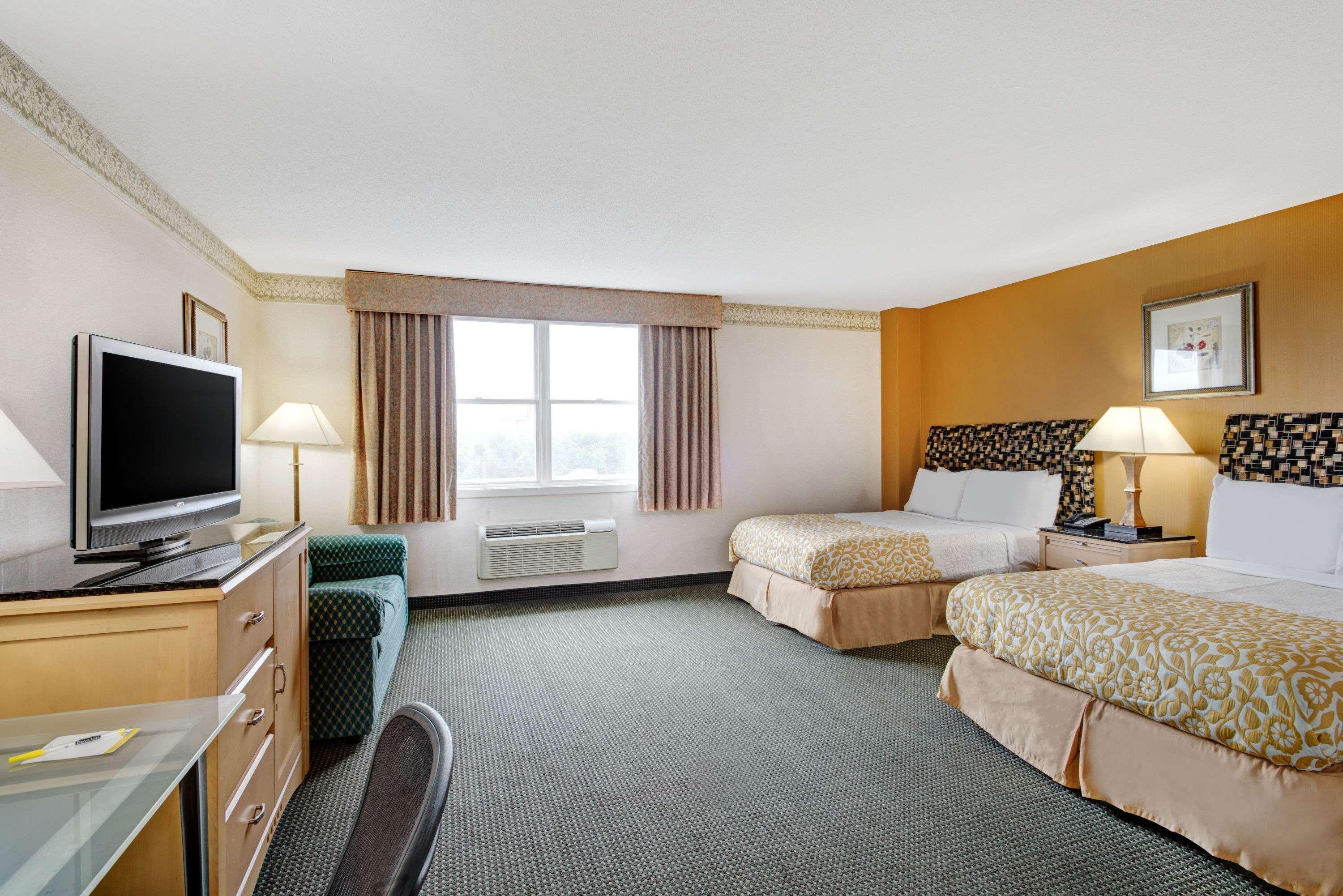 Methuen Inn and Conference Center - photo 10