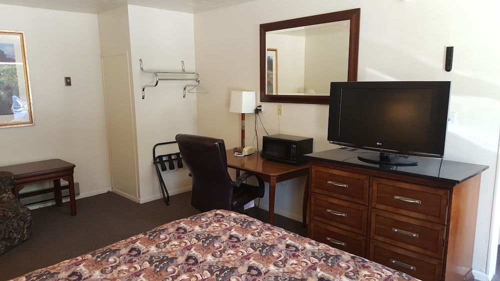 Amber Inn Motel - photo 13