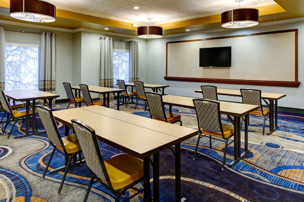 Hampton Inn & Suites Columbus - photo 51
