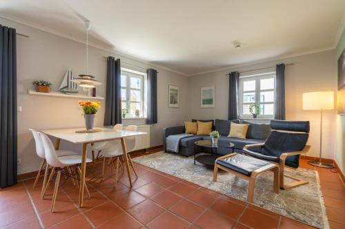Feriendorf Rugana Komfortplus Appartement mit 1 Schlafzimmern und Terrasse D36 — 4-Star Luxury Hotel in Dranske, Germany