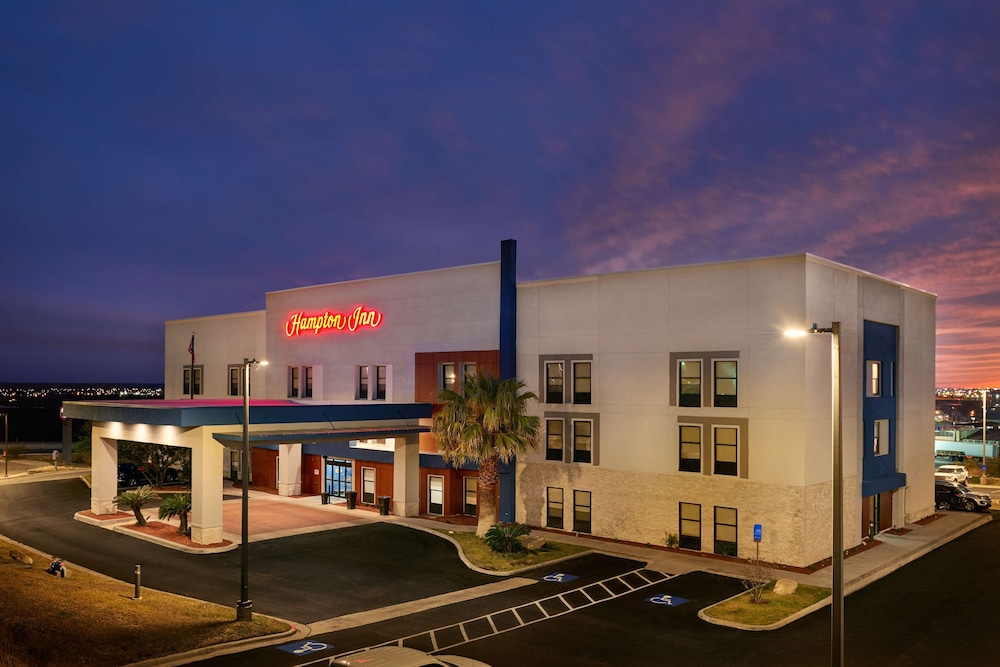 Hampton Inn by Hilton Eagle Pass - photo 39