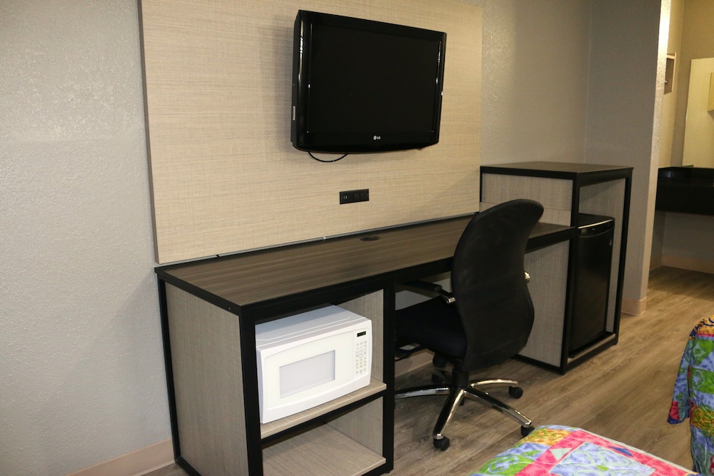 Super 7 Inn Dallas Near Duncanville - photo 11