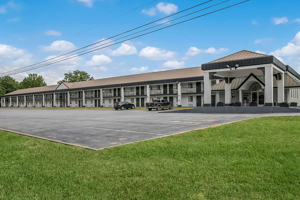 Daynite Inn - carbon neutral hotel in Elberton