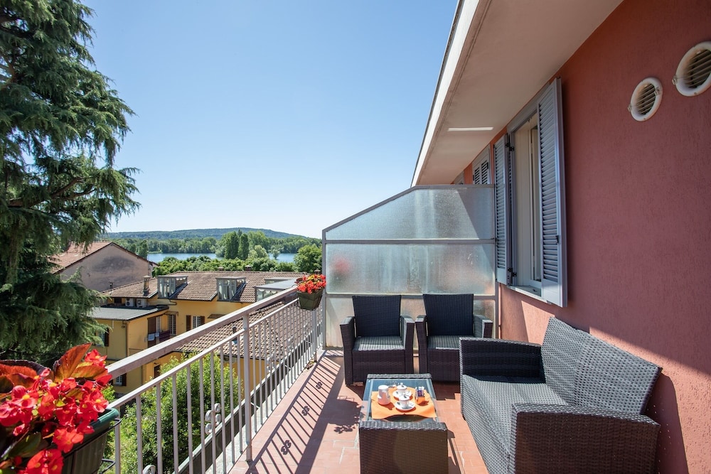 Hotel Dei Tigli — hotel in Angera