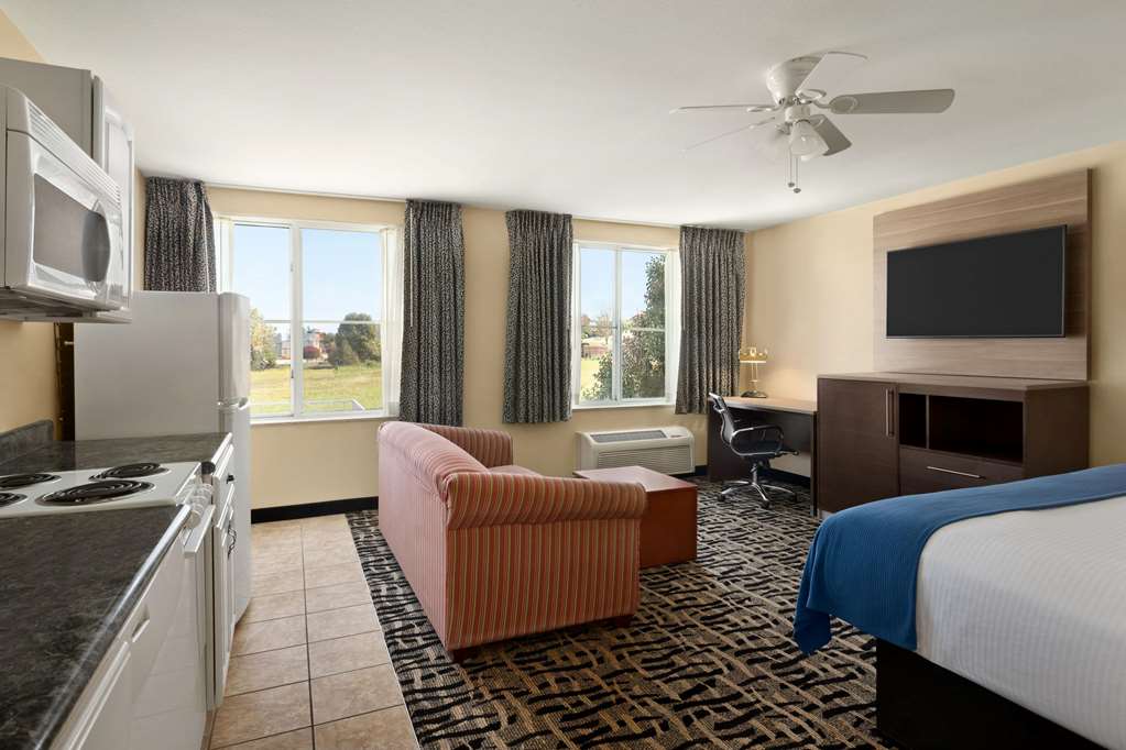 Baymont by Wyndham Ft. Leonard Saint Robert - photo 12