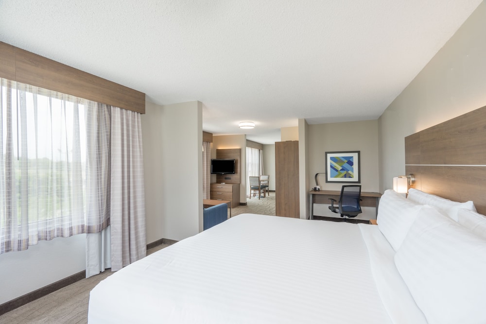 Holiday Inn Express Hotel & Suites Frankfort by IHG - photo 8