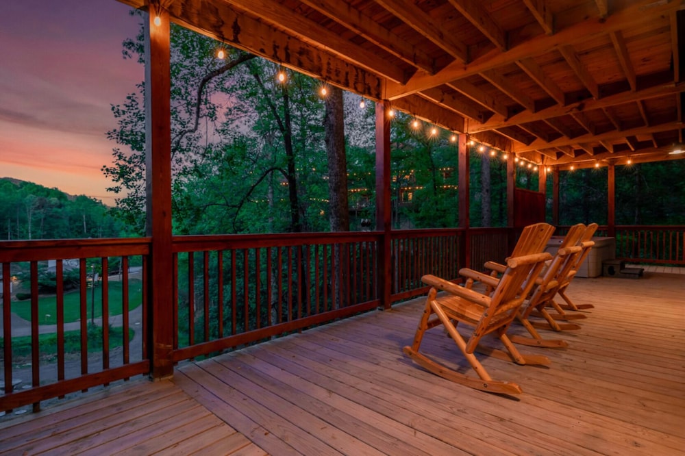 Dollywood Delights by Ghosal Luxury Lodging - photo 14
