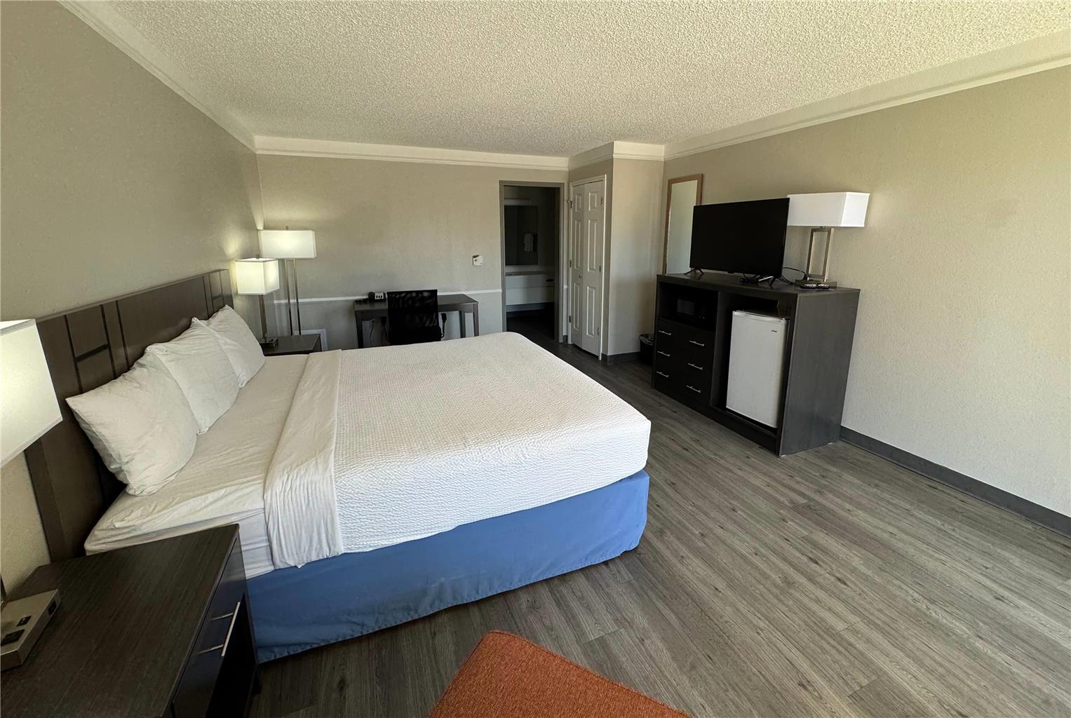 Days Inn by Wyndham Georgetown - photo 17