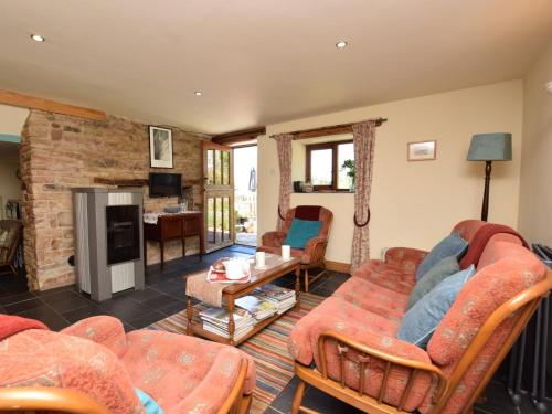 2 Bed in Whaley Bridge PK741 — Whaley Bridge — photo 3