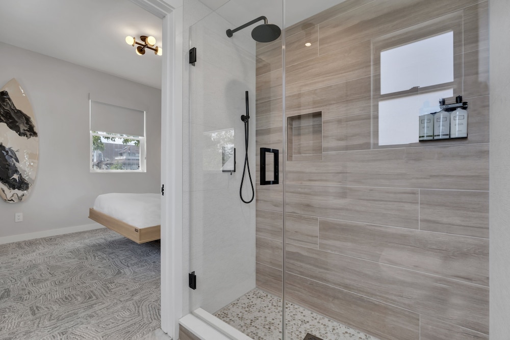 The St Laurent Social Club & Guest Rooms - photo 35