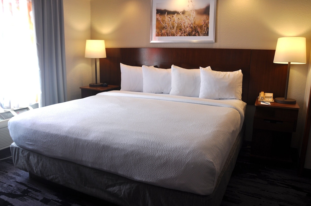 Fairfield Inn & Suites Jacksonville Airport - photo 10