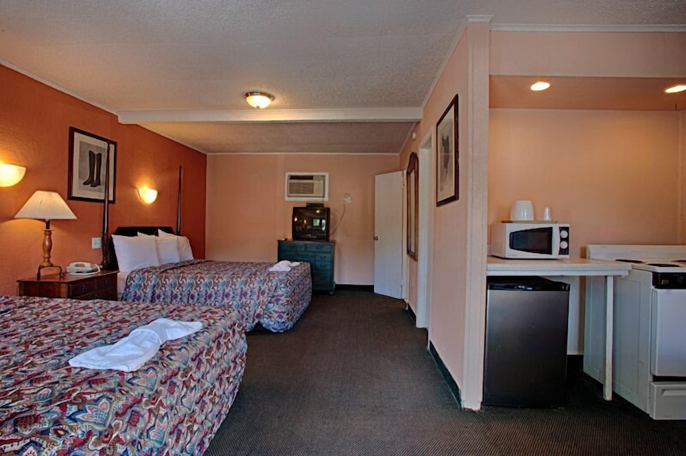 Economy Motel Inn & Suites - photo 4