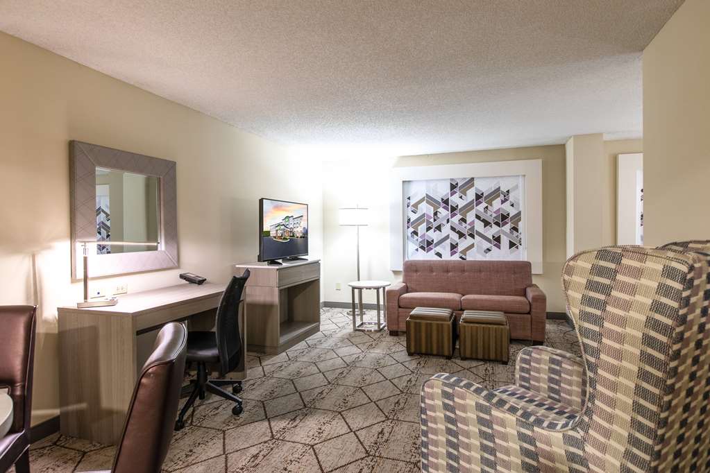 Wingate by Wyndham Charlotte Speedway Concord - photo 16