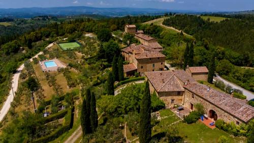 casa vacanze nel Chianti il Granaio — 4-Star Luxury Hotel in Castellina In Chianti, Italy