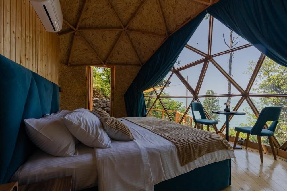 Glamping Martini Kvariati - last minute hotel in Batumi