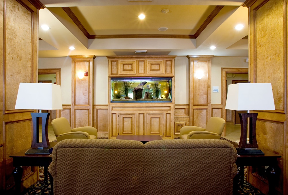 Holiday Inn Express & Suites Kingsville by IHG — hotel in Kingsville