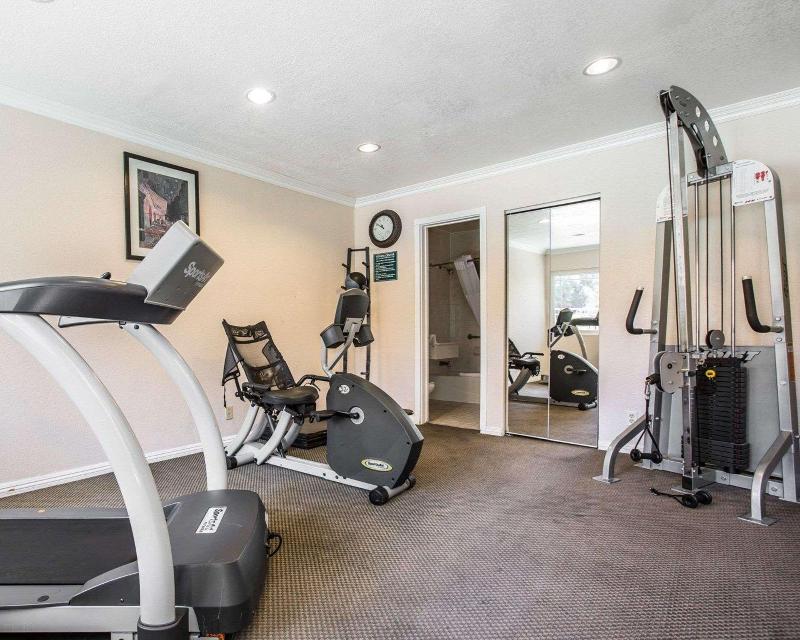 Quality Inn & Suites Thousand Oaks - photo 38