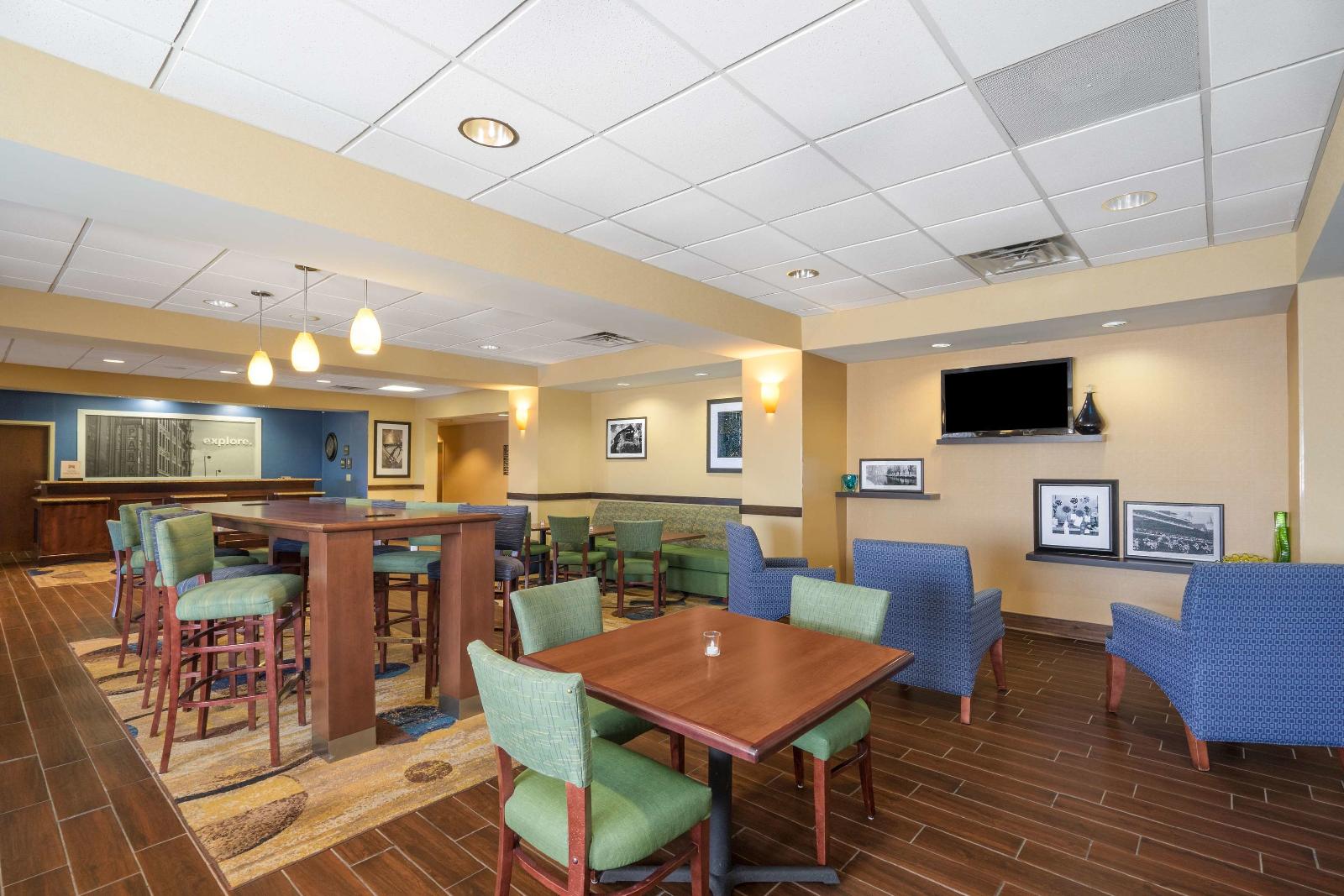 Hampton Inn Maysville - photo 24