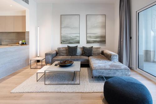 Al Andalus Tower F Cadiz JGE 3BR Apartment Allsopp & Allsopp — 4-Star Luxury Hotel in Dubai, United Arab Emirates
