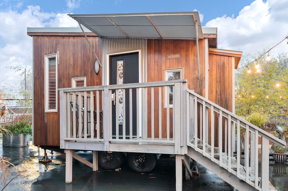 Tiny Digs Hotel of Tiny Houses - photo 104
