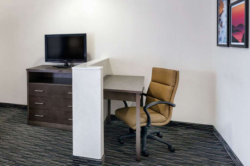 Ramada by Wyndham Monterey - photo 23