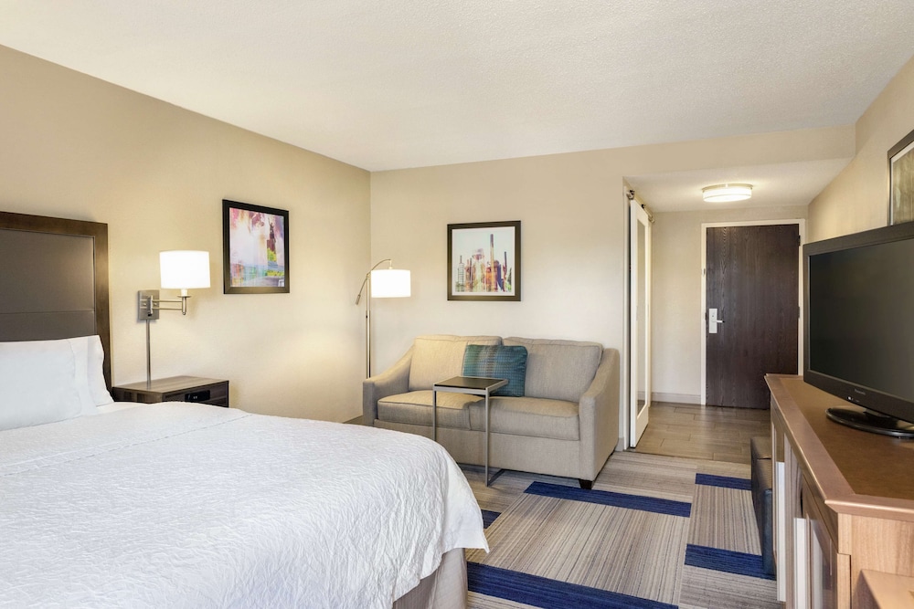Hampton Inn Birmingham Trussville - photo 23