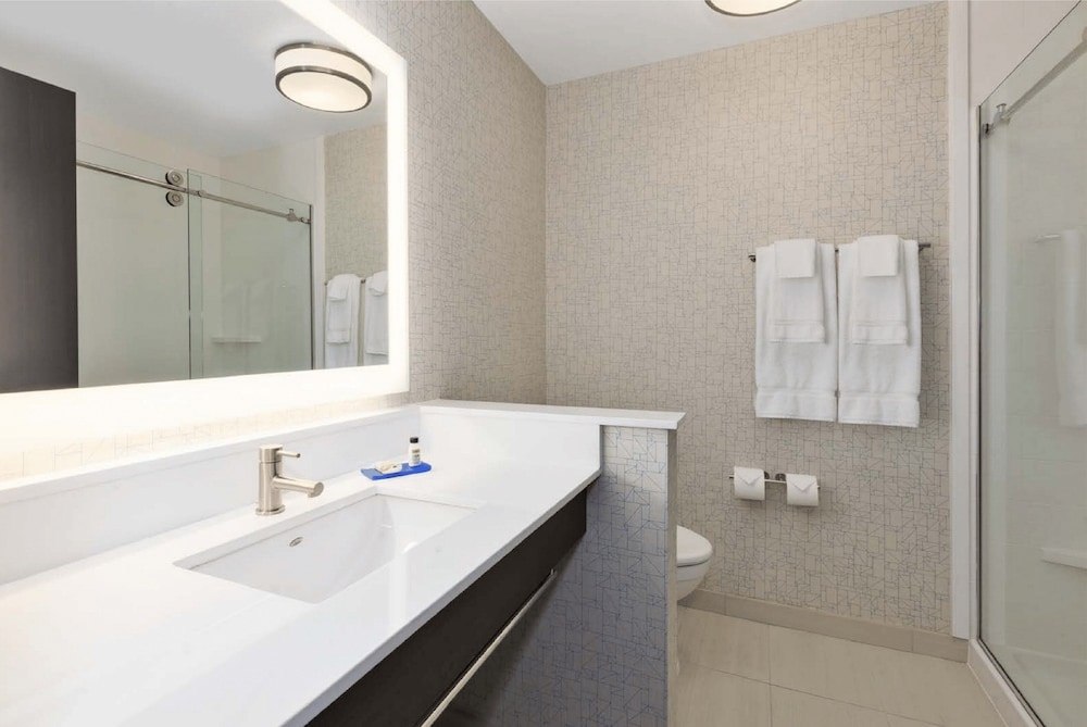 Holiday Inn Express & Suites Jersey City Holland Tunnel by IHG - photo 18