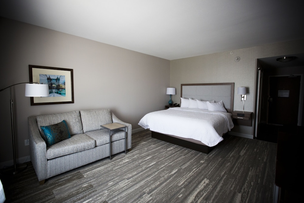 Hampton Inn Blue Ash Cincinnati - photo 10