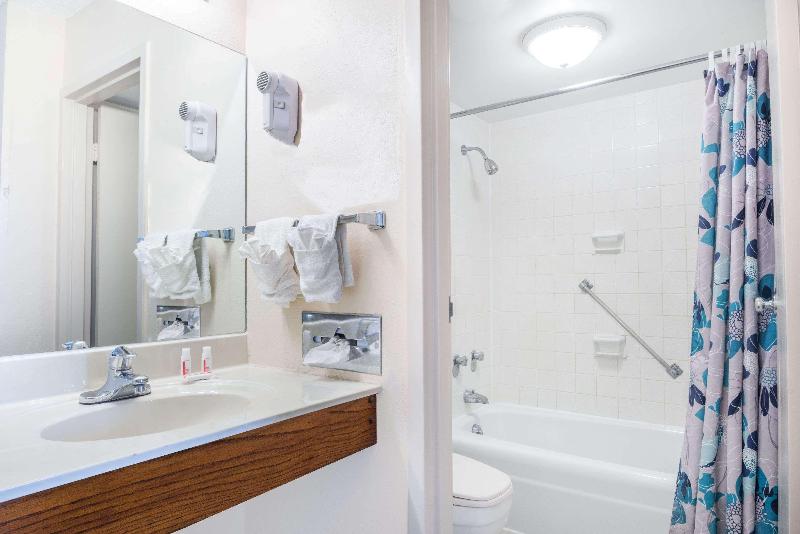 Knights Inn Wabash - photo 5