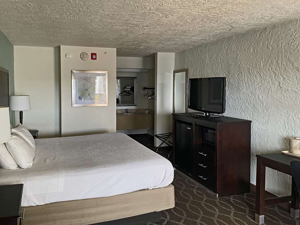 Quality Inn Clinton North - photo 19