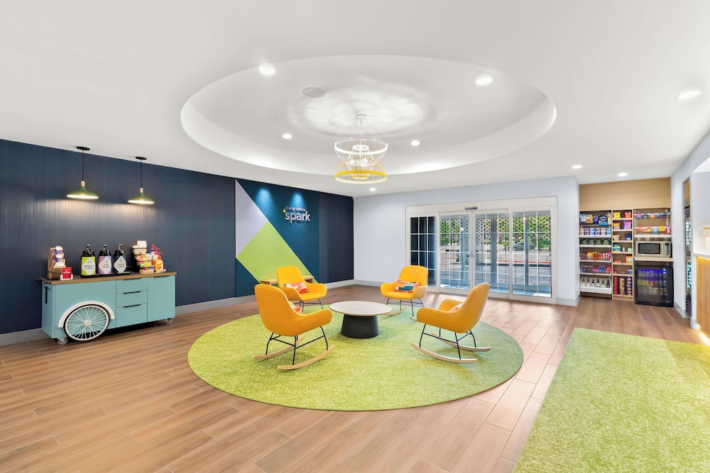 Spark by Hilton Missouri City - photo 5
