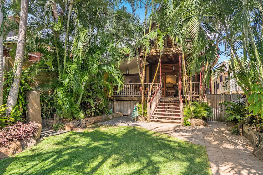 A Perfect Stay Longhouse — 4-Star Luxury Hotel in Byron Bay, Australia