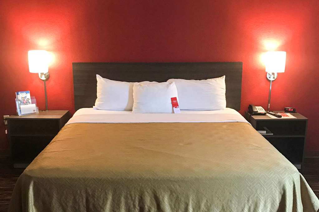 Econo Lodge Mifflintown - photo 8
