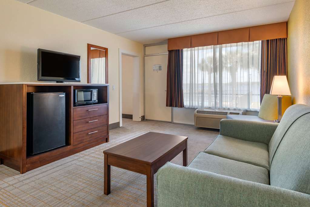 Quality Inn & Suites Palatka Riverfront - photo 18