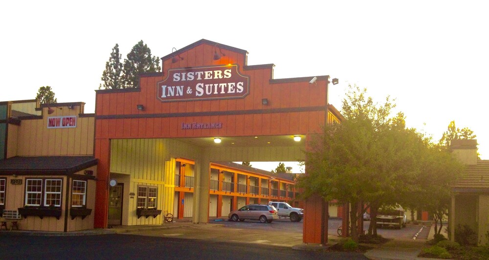 Sisters Inn And Suites - photo 19