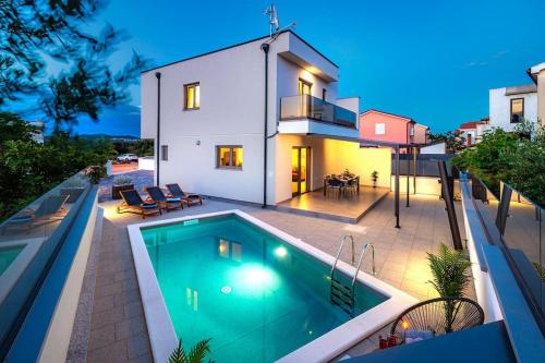 Holiday home Val — 4-Star Luxury Hotel in Sibenik, Croatia