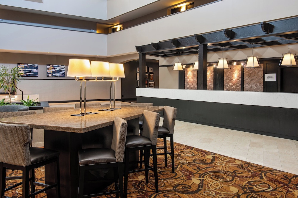 Sheraton Minneapolis West Hotel - photo 3