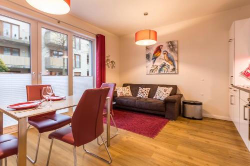 Ferienwohnung Büsumperle Rot — 4-Star Luxury Hotel in Busum, Germany
