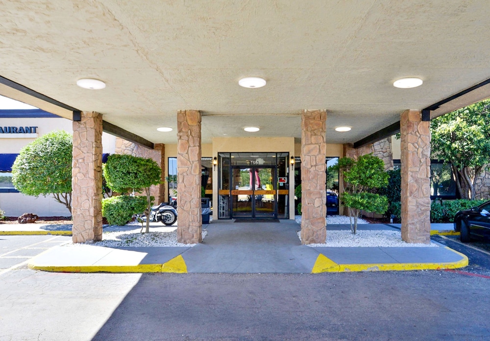 Abilene Whitten Inn - photo 22